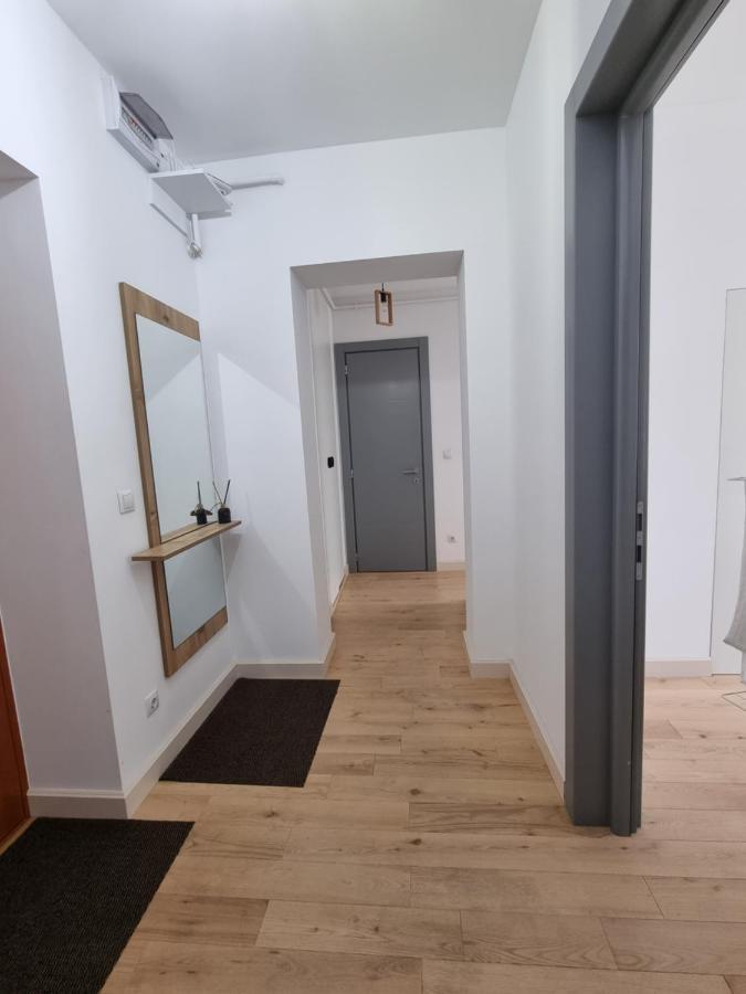 Ultra-Central 1 Bed Apartment, Str Nicolae Iorga บายามาเร ภายนอก รูปภาพ