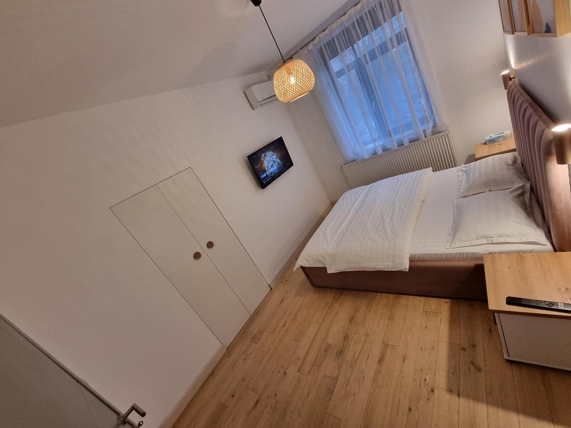 Ultra-Central 1 Bed Apartment, Str Nicolae Iorga บายามาเร ภายนอก รูปภาพ